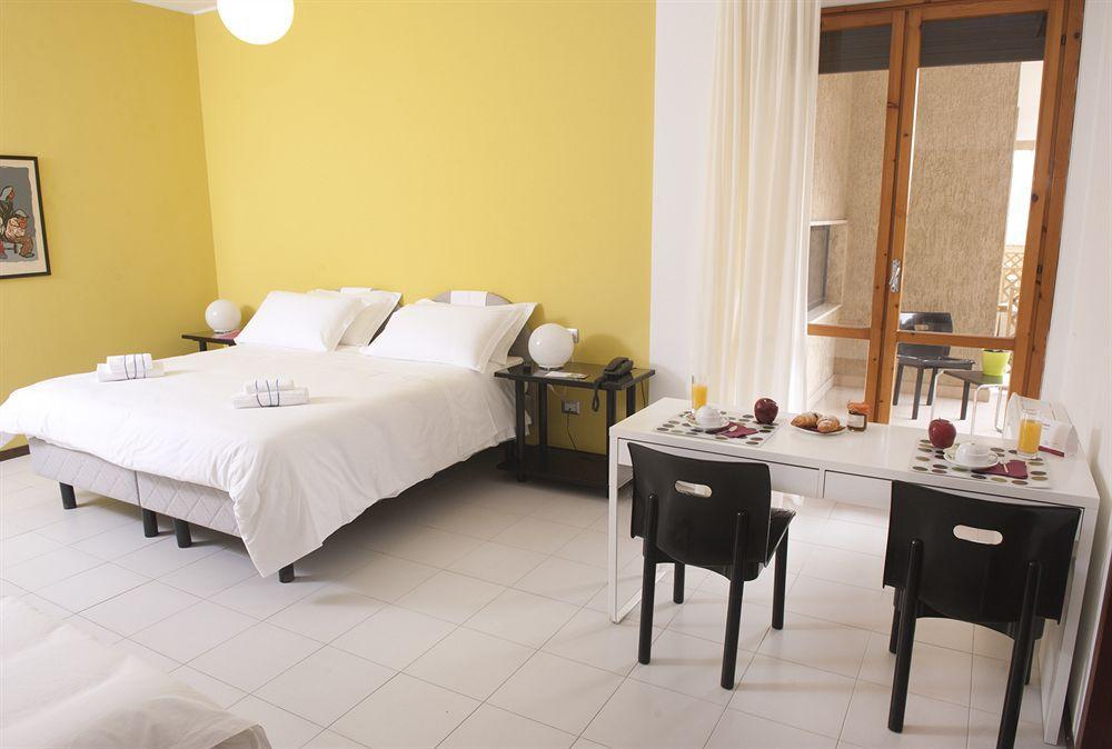 Hotel Zenit Salento Лече Екстериор снимка
