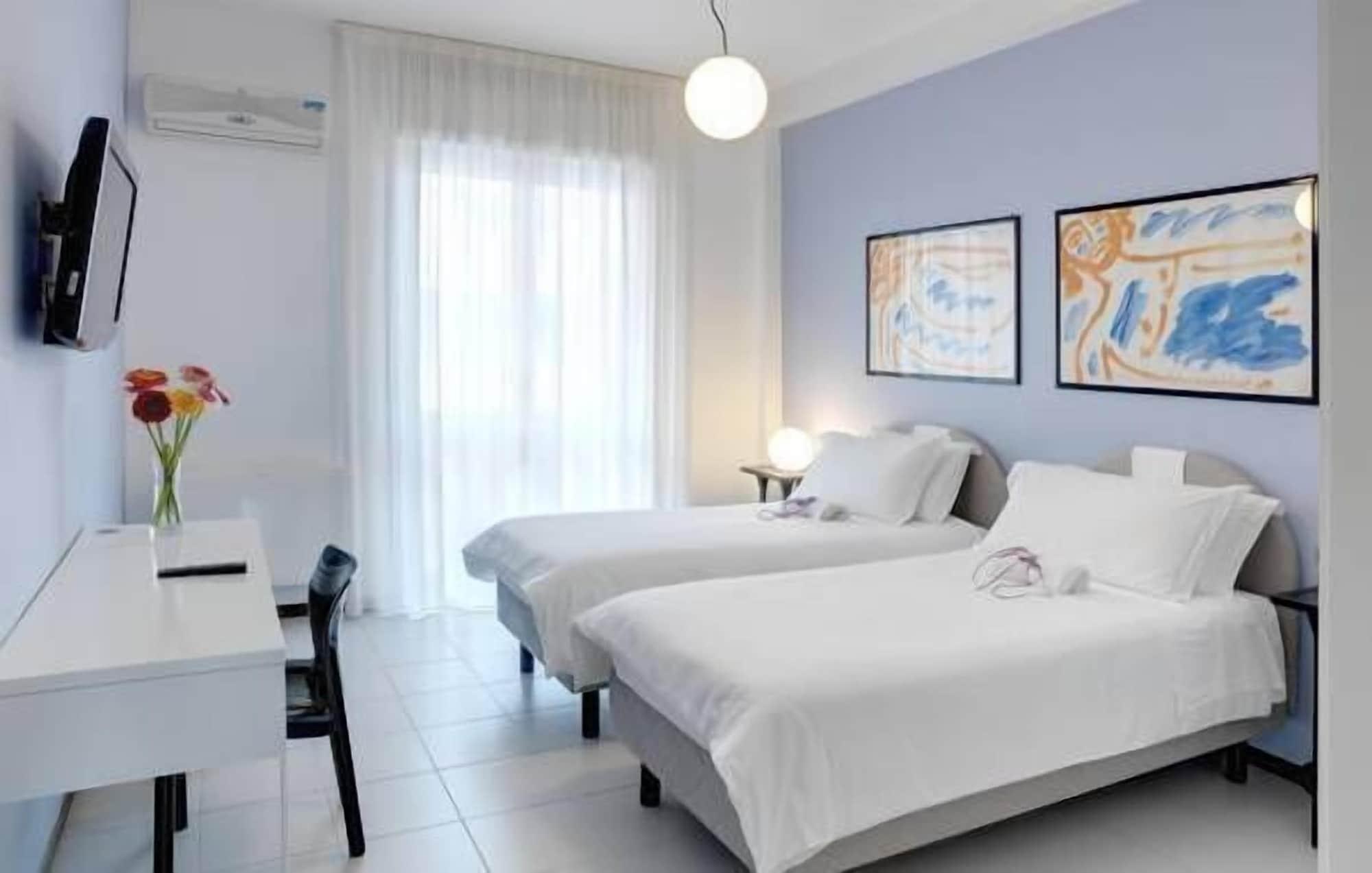 Hotel Zenit Salento Лече Екстериор снимка