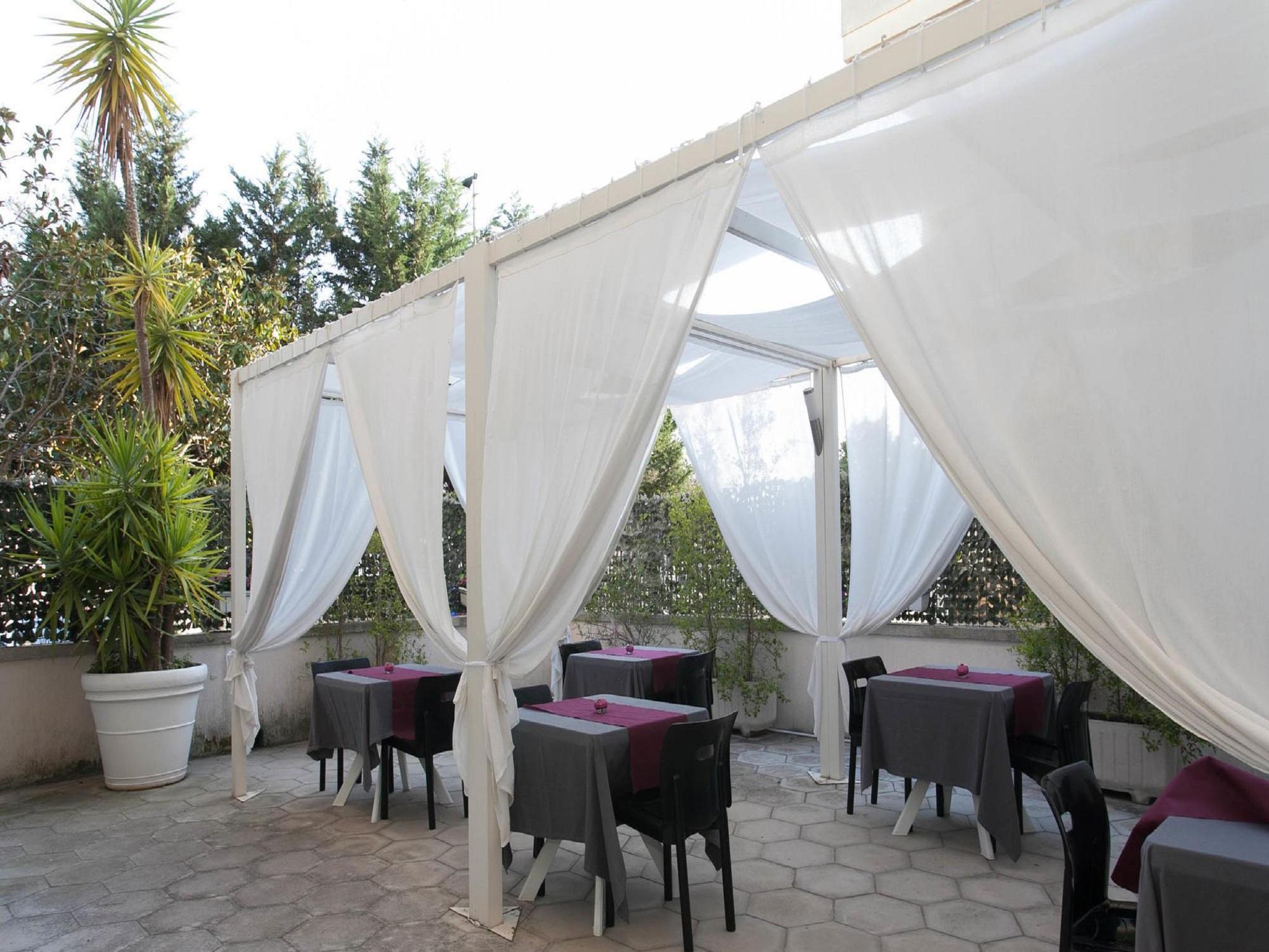 Hotel Zenit Salento Лече Екстериор снимка